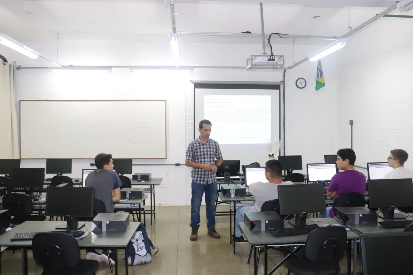Curso Engenharia Mecânica no Sul de Minas 17