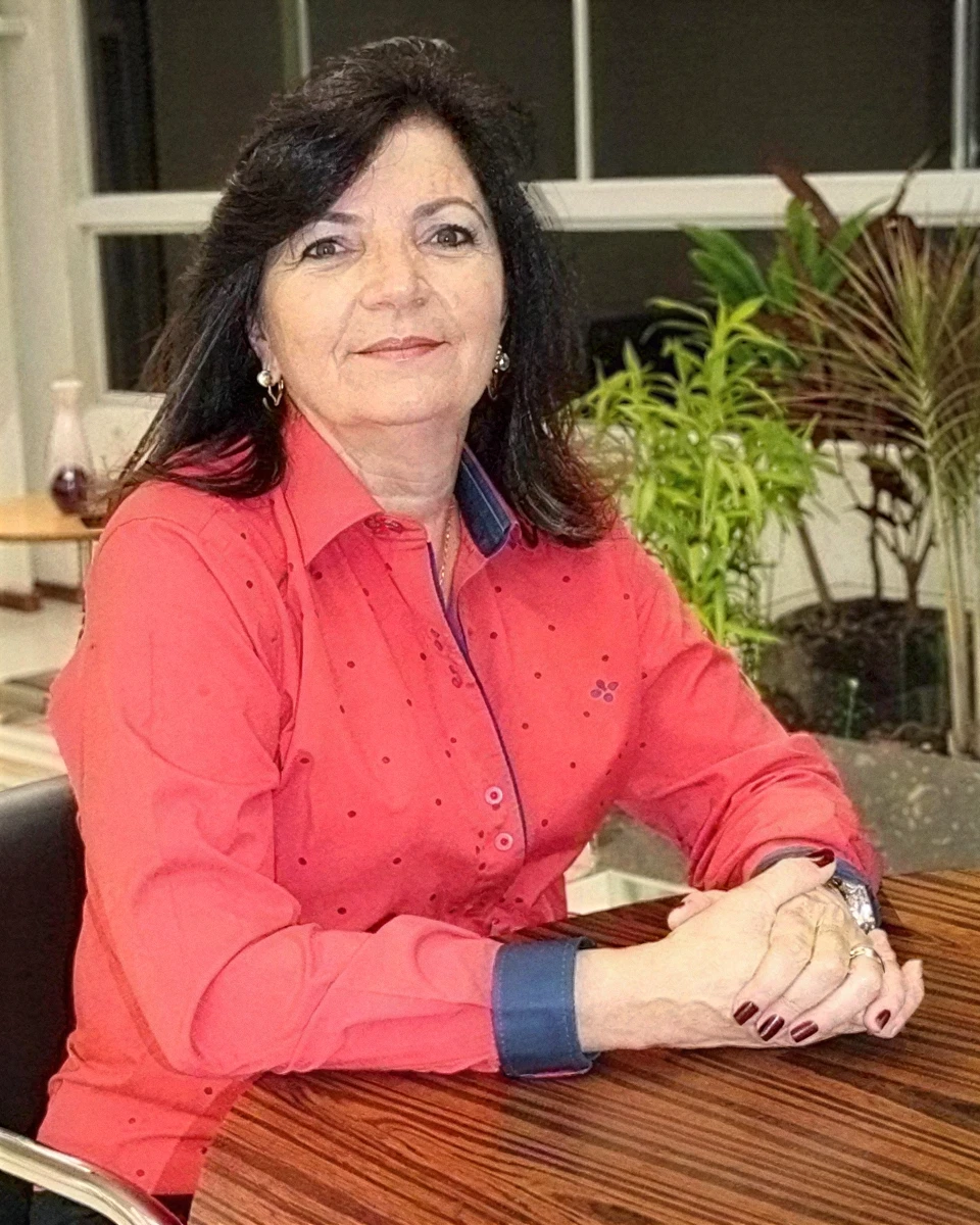 Prof. Cidélia Maria Barbosa Lima - Pró-Reitora Administrativa